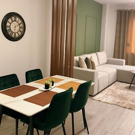 Enol Plazza Apartment 地拉那 外观 照片